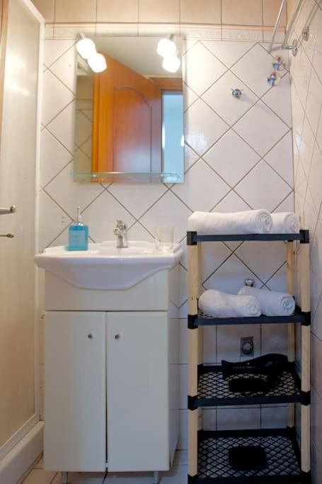 Cozy Apartment In The Heart Of The City Ираклион Экстерьер фото