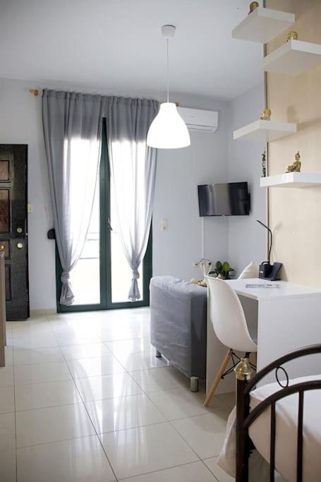 Cozy Apartment In The Heart Of The City Ираклион Экстерьер фото